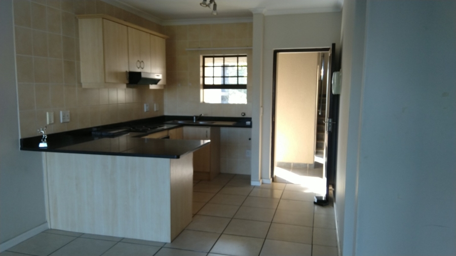To Let 2 Bedroom Property for Rent in Sonstraal Heights Western Cape
